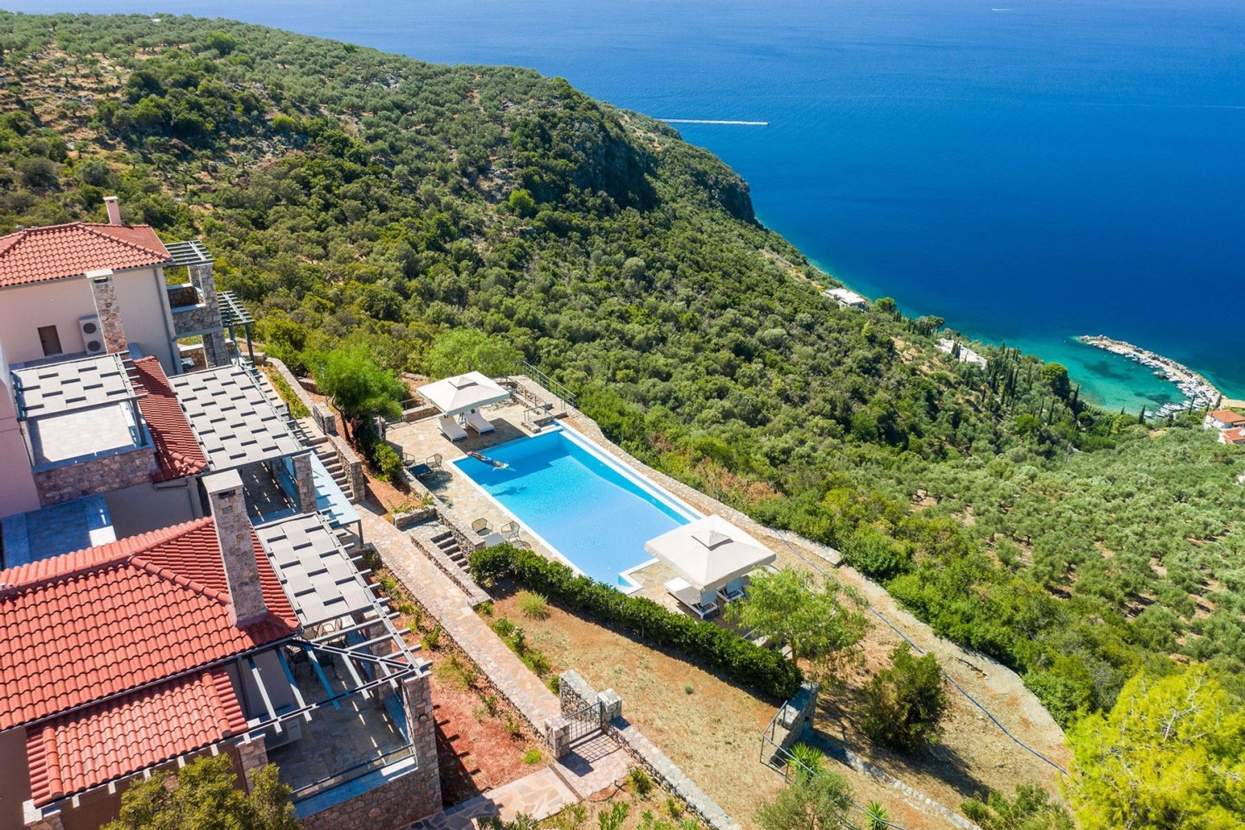 Maremonte villa photo.