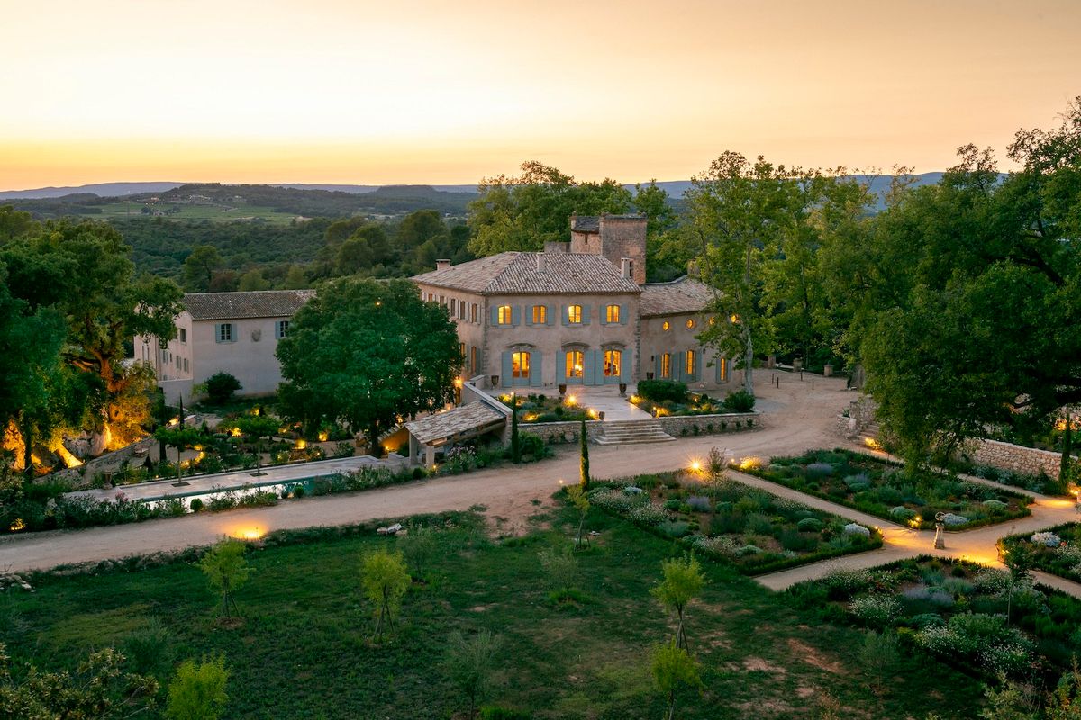 Chateau de Bonnieux photo