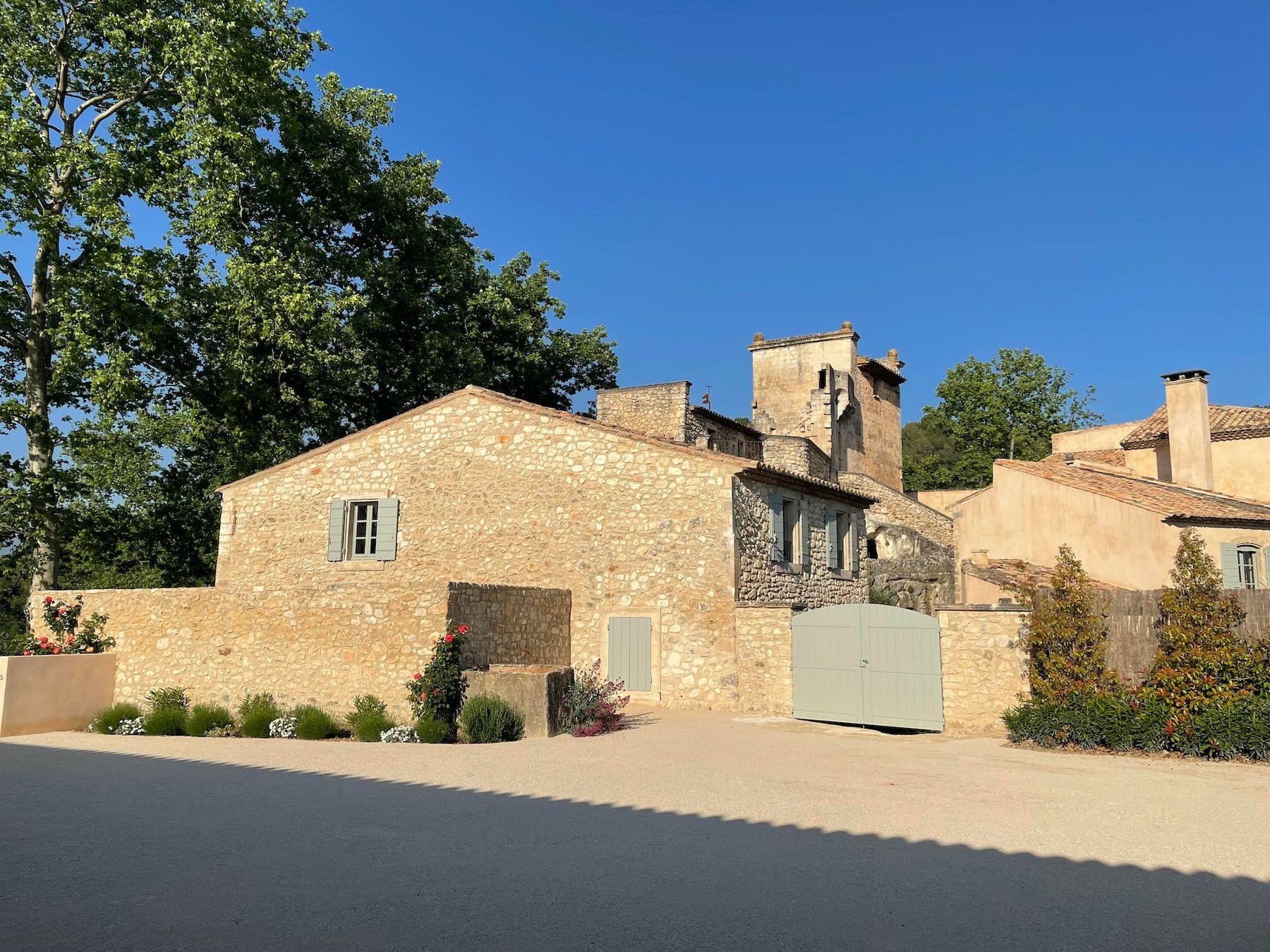 Chateau de Bonnieux photo