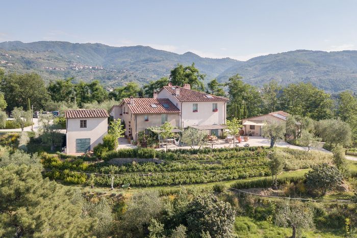 Fattore villa photo.