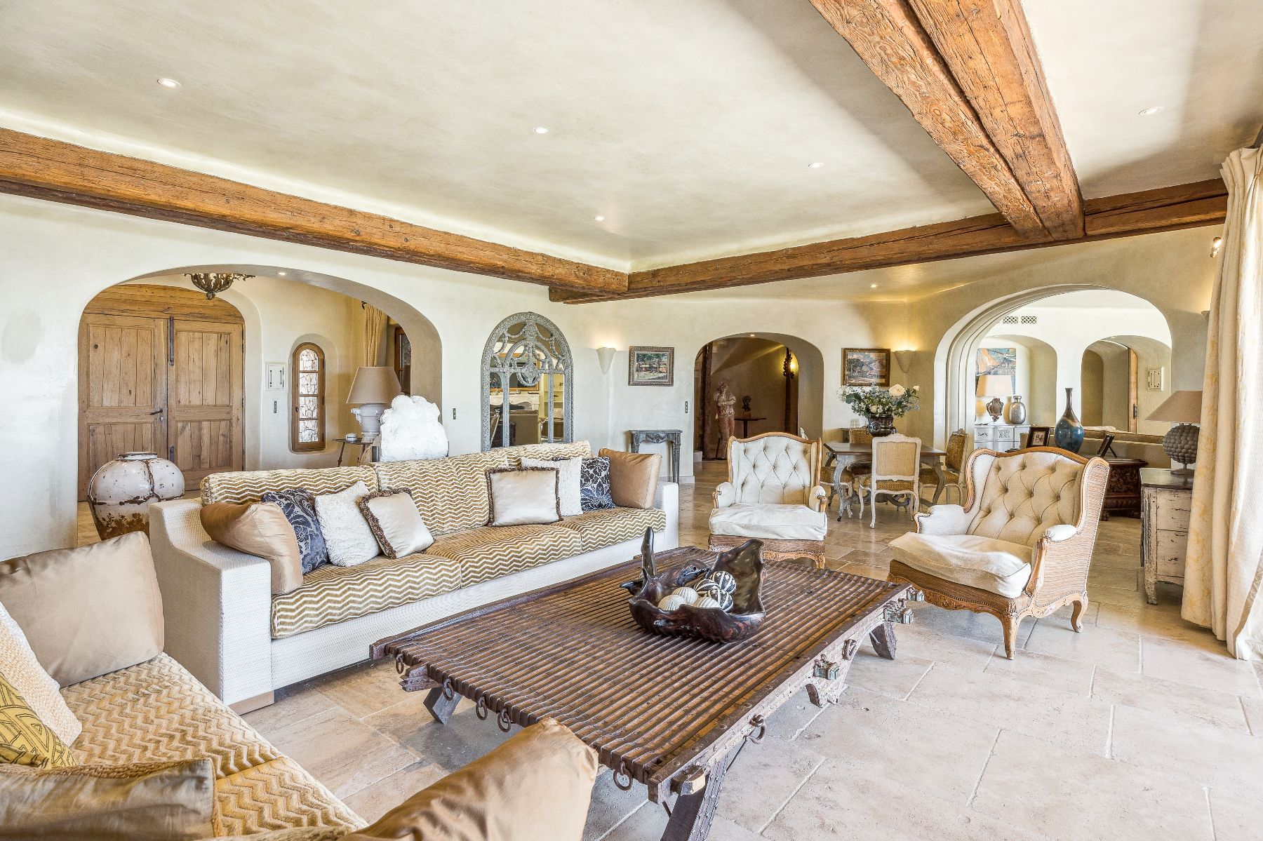 The Kings View villa photo.
