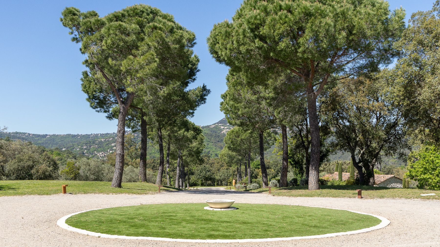 The Kings View villa photo.