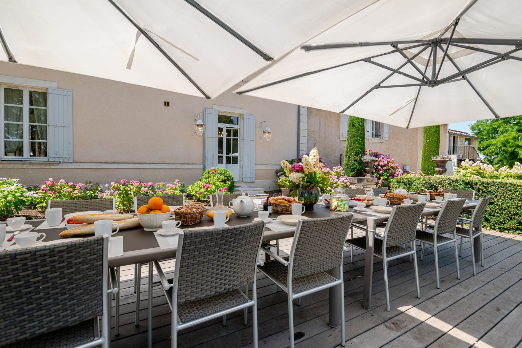 Le Petit Manoir villa photo.