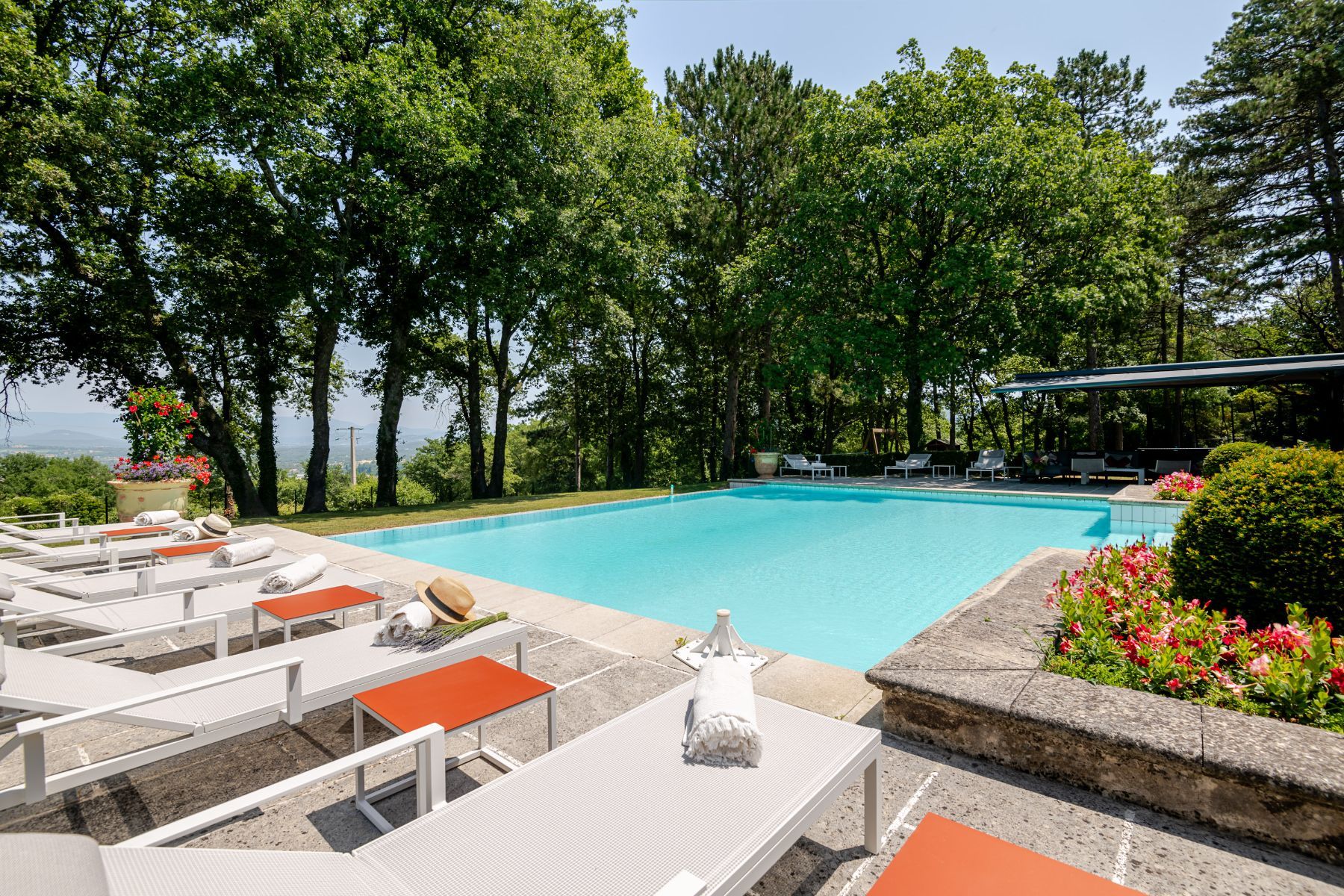 Le Petit Manoir villa photo.