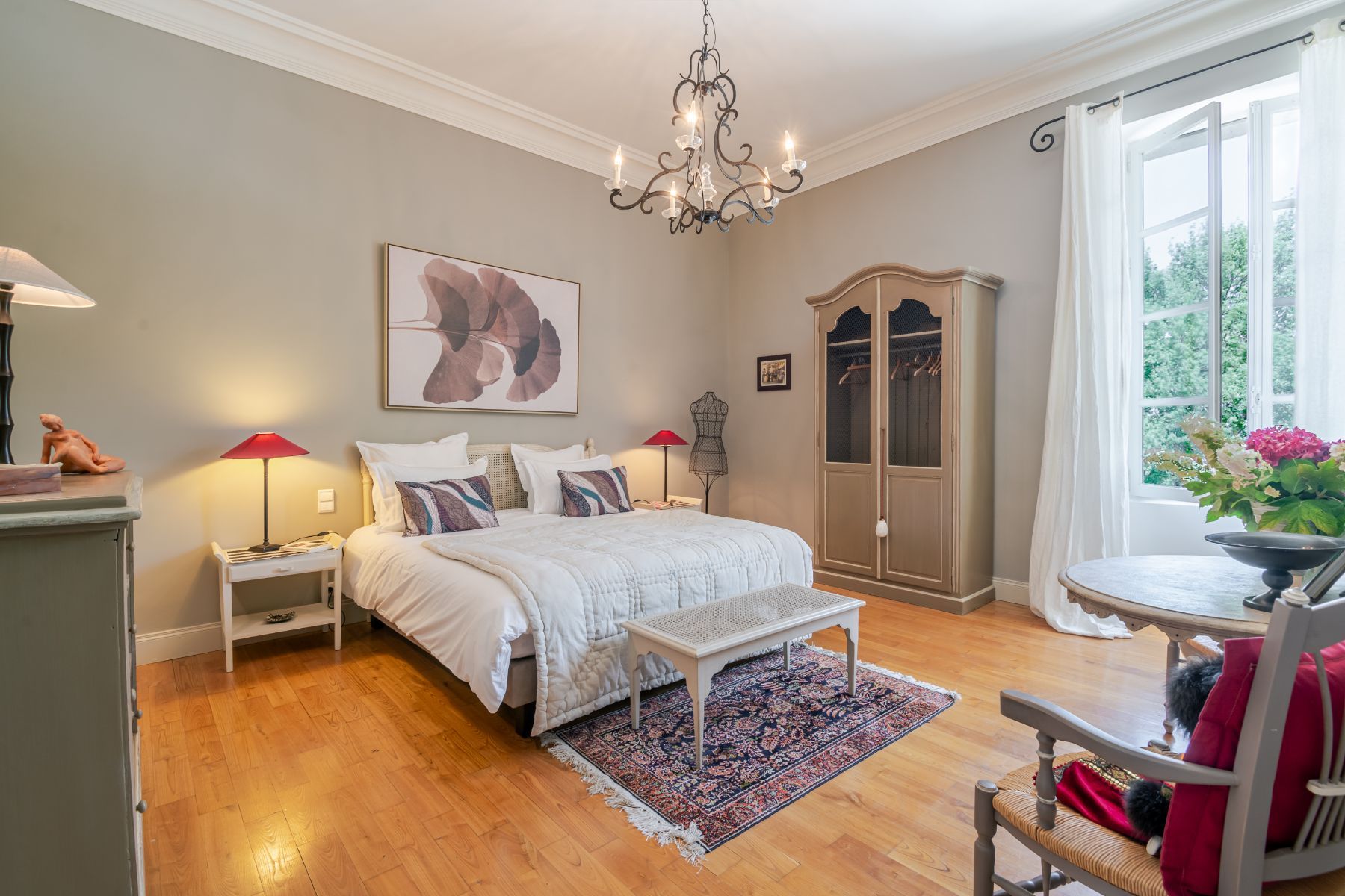 Le Petit Manoir villa photo.